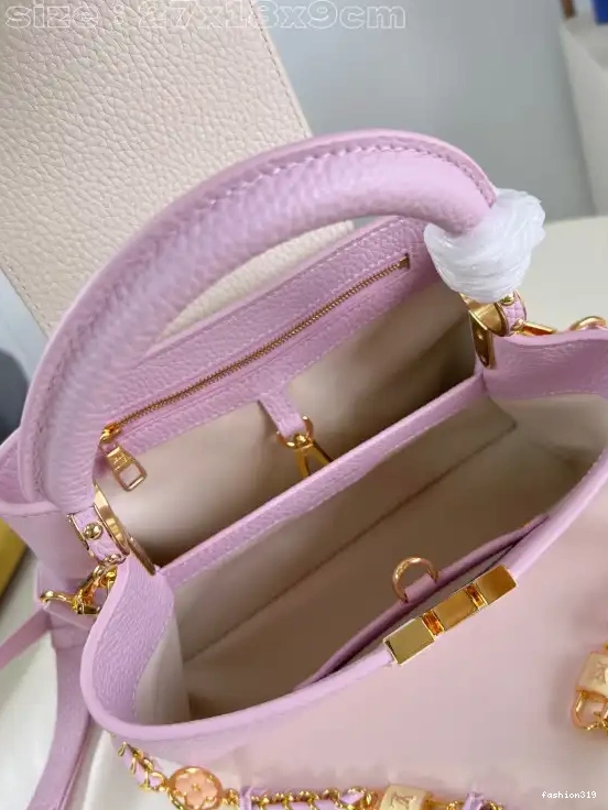 BB-27*18*9CM VUITTON LOUIS CAPUCINES 0427